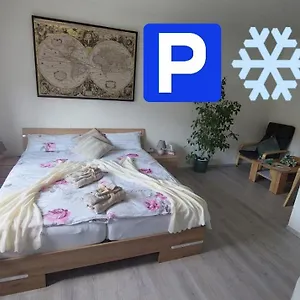 Apartment Ringo, Airport Pit Stop, Bahnhof Und Flughafen In Der Naehe, Baden-Baden